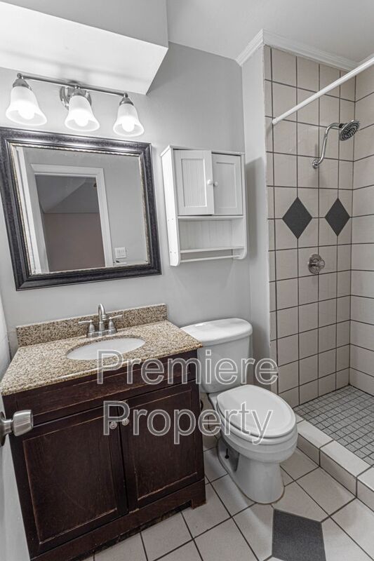 Building Photo - 13032 W 102nd Terrace