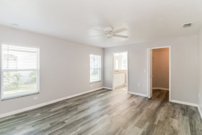 Building Photo - 5468 Chestnut Ridge Rd