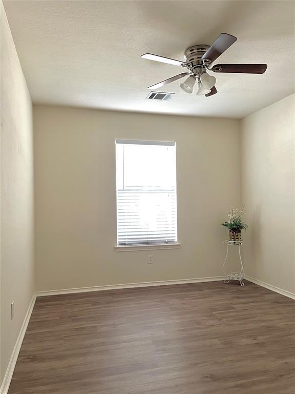 Building Photo - 2325 Clover Ridge Dr