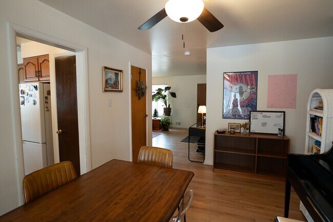 Building Photo - 180 Estes St