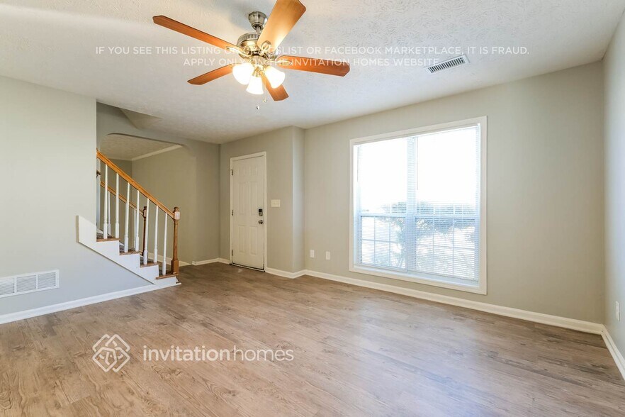 Building Photo - 2314 Kissing Tree Ln SE