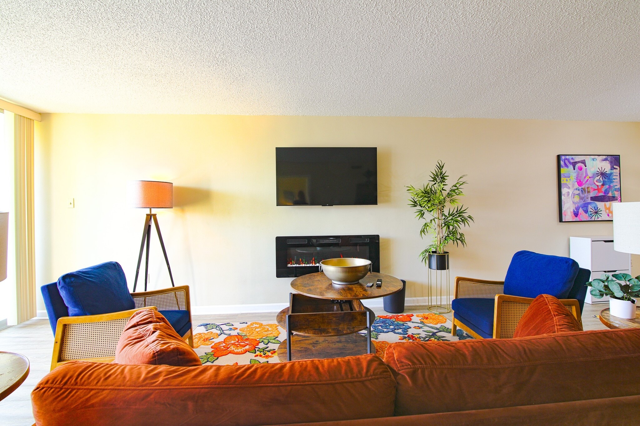 Living Room - 3080 Walnut Grove Rd