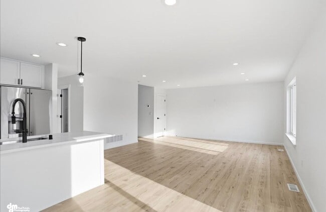 Building Photo - 336 Ashbrook Dr