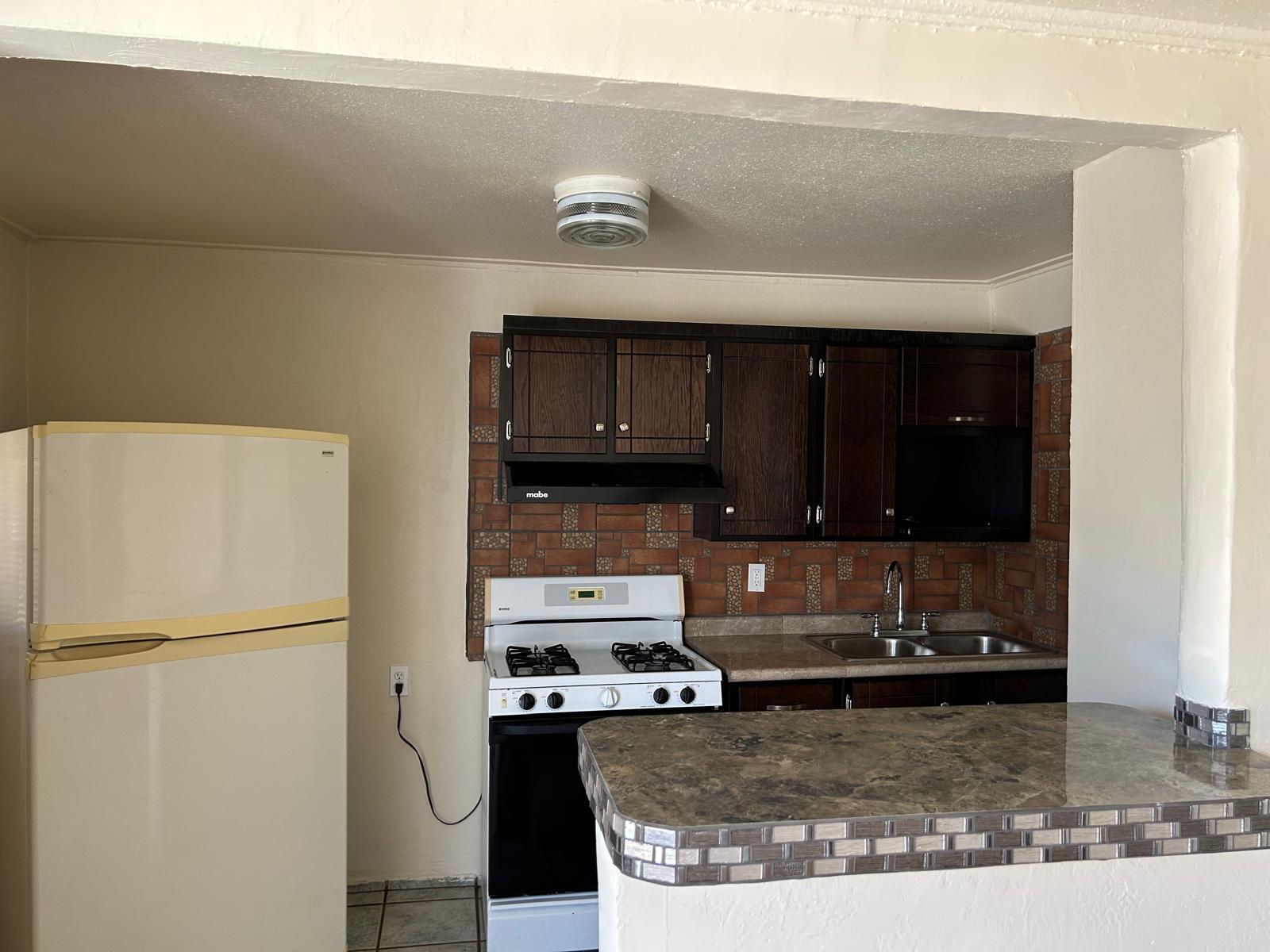 Building Photo - 524 N Mesquite St