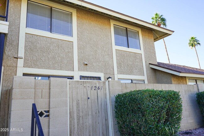 Building Photo - 1261 N 84th Pl