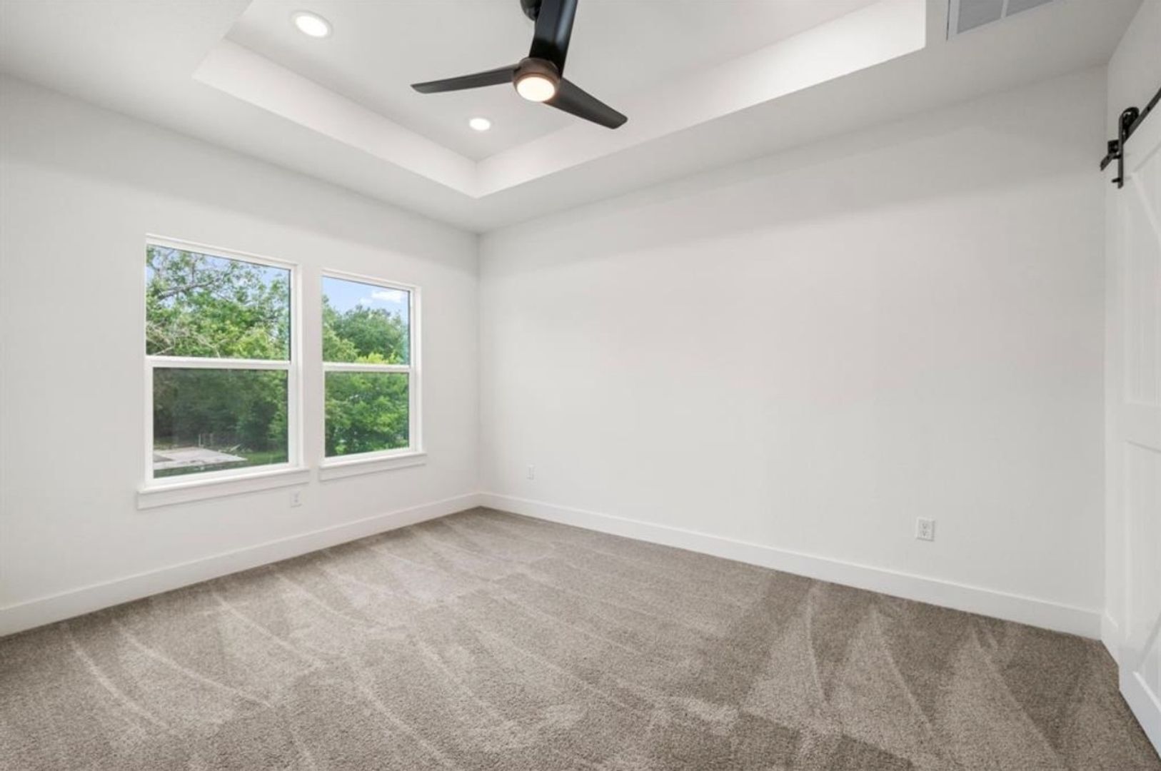 Building Photo - 4937 Southwind St