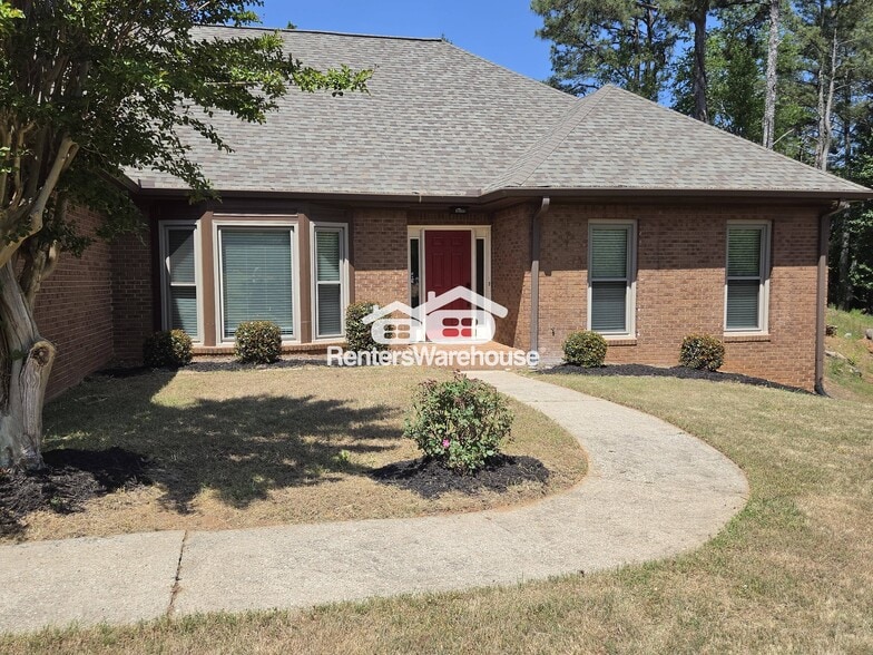 Building Photo - 300 Saddle Creek Ln