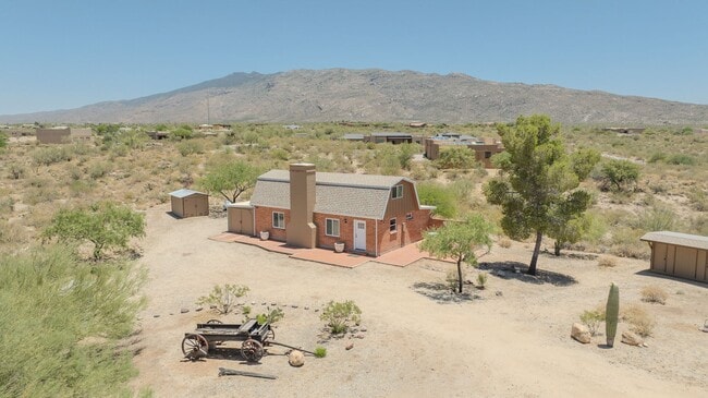 Building Photo - BARN STYLE HOME ON HUGE LOT!!!!1 Bedroom LOFT 1.5 Bathroom