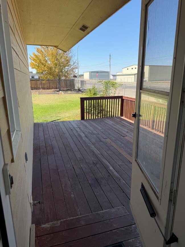 Building Photo - 301 Casi Ct