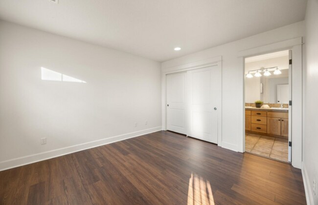 Building Photo - Spacious Happy Valley 4 Bedroom + Office Home with Valley Views, 3-Car Garage & Entertainer’s Bac...