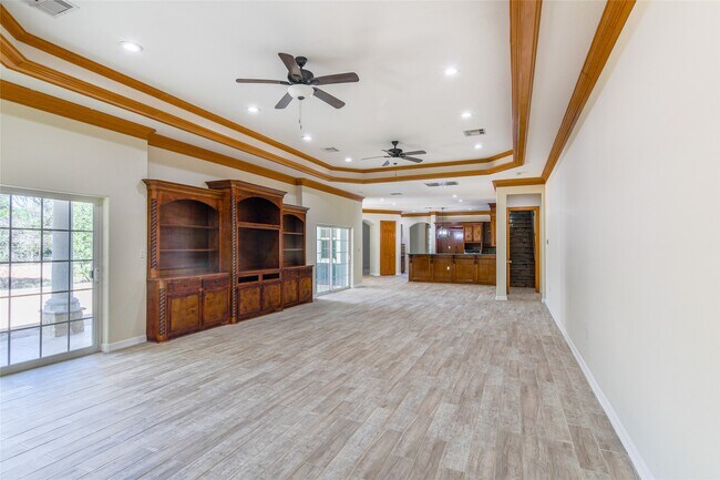 Building Photo - 12446 Willis Waukegan Rd