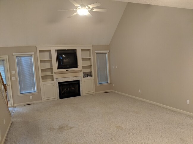 Building Photo - Huge 4 Bedroom Chester Transitional in Stoney Glen West with 2 Car Garage, $2225.00 p/month!