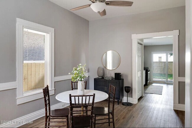 Building Photo - ? Stunning 4 Bedroom, 1 Bathroom Home on Preston ?