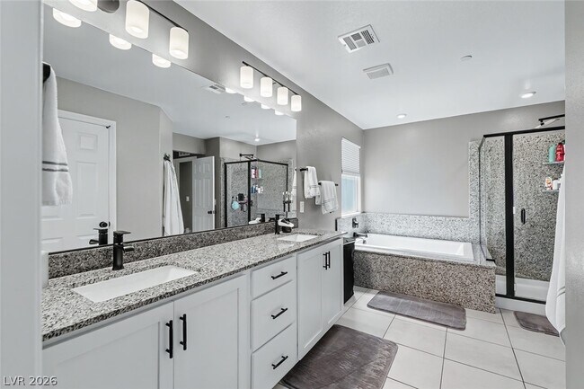 Building Photo - 10634 Sariah Skye Ave