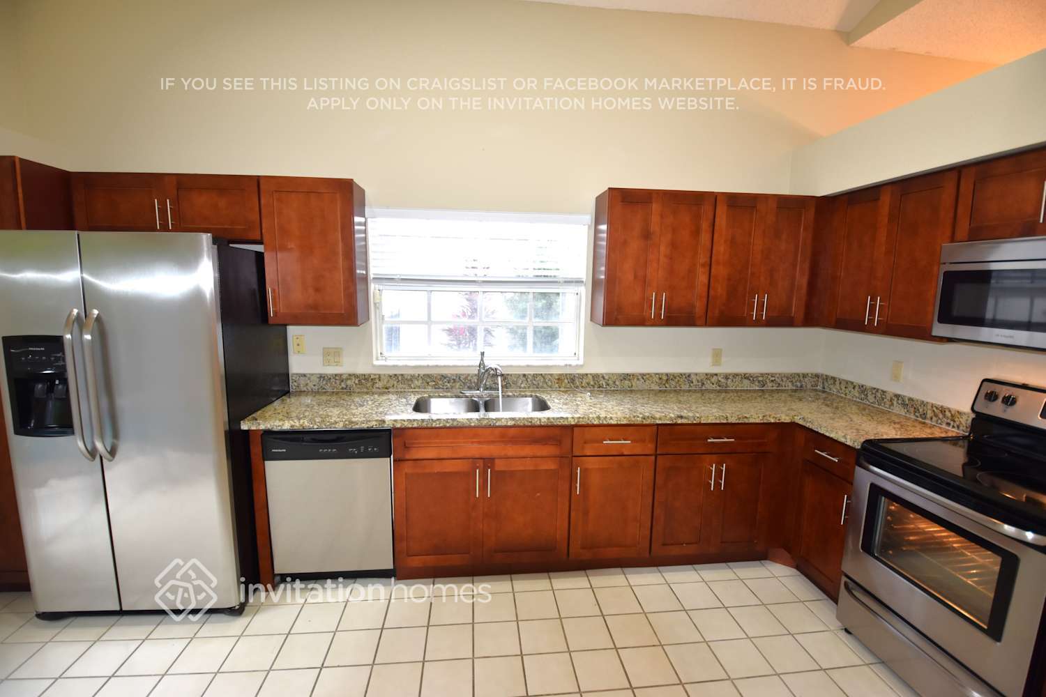 Building Photo - 10 Blenheim Ct