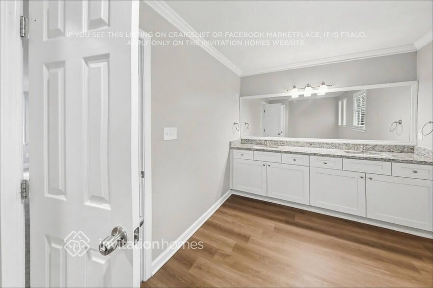 Building Photo - 4350 Pompey Dr SW