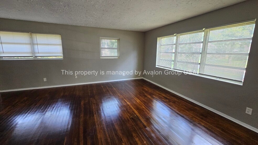 Building Photo - 630 Alder St