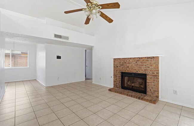 Building Photo - 10969 Duke Snider Cir