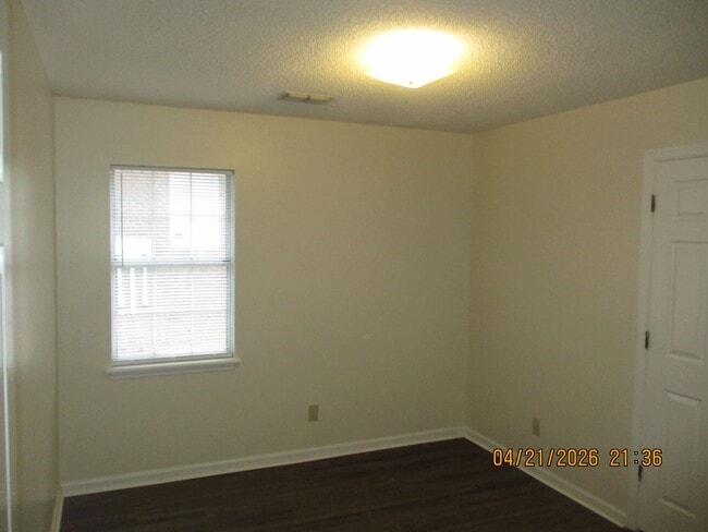 Building Photo - 103 Acacia Ct