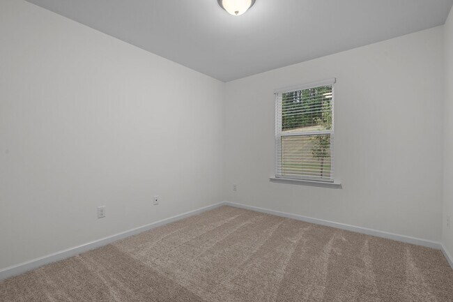 Building Photo - 2130 Rockface Wy