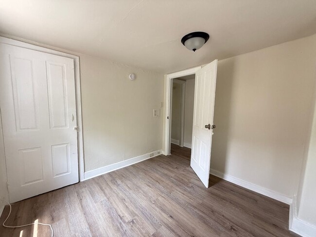 Building Photo - Updated 2 Bedroom Home FOR RENT in Bridget...
