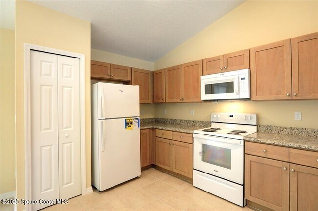 Building Photo - 8876 98th Ct