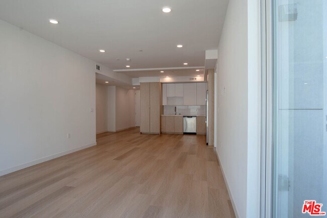 Building Photo - 4406 Fulton Ave