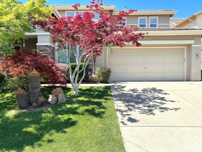 Building Photo - 7753 Hyde Park Cir