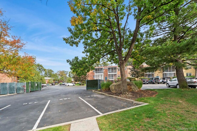 Building Photo - 106 Yorkshire Dr