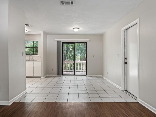 Building Photo - 8760 Minnow Creek Dr