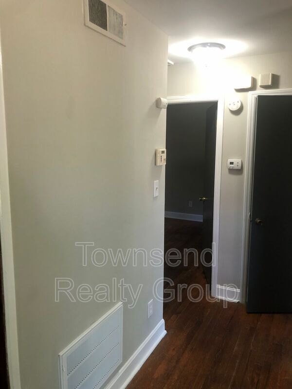 Building Photo - 3026 Amity Garden Ct
