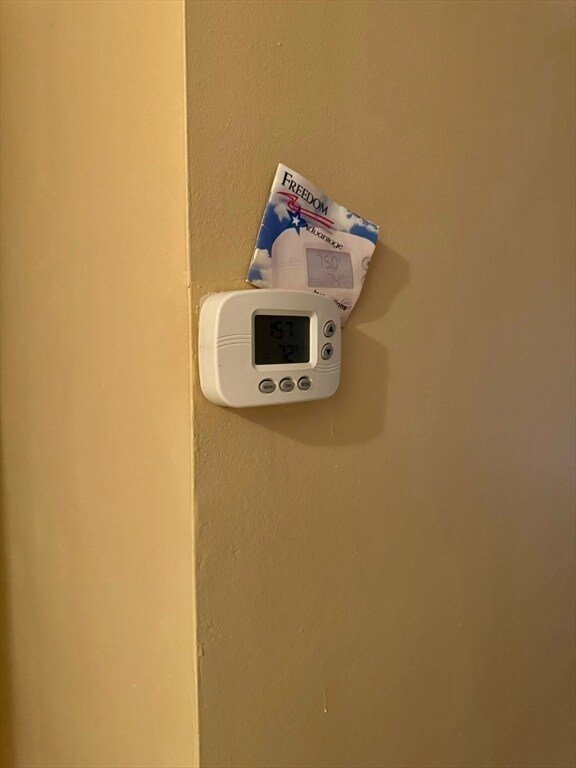 Building Photo - 32 Whites Ave