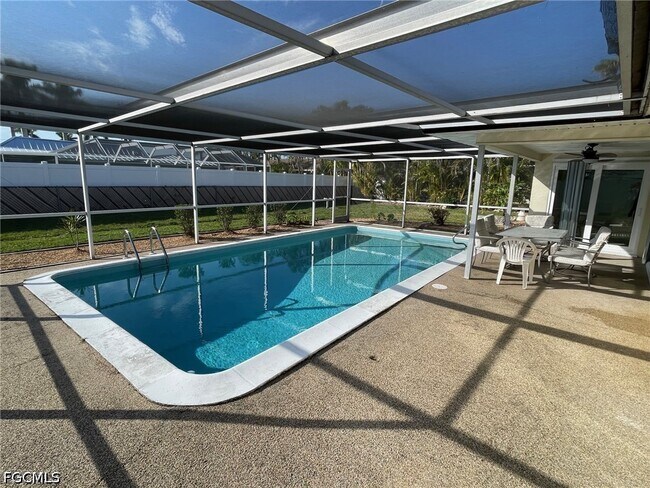 Building Photo - 3502 SE 22nd Pl