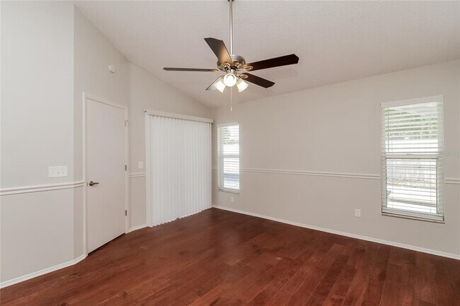 Building Photo - 1517 Crawford Dr