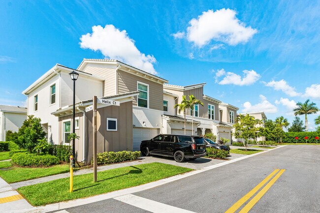 Building Photo - 16474 Helix Ct