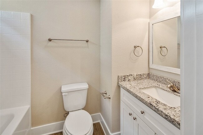 Building Photo - 1412 Holleman Dr