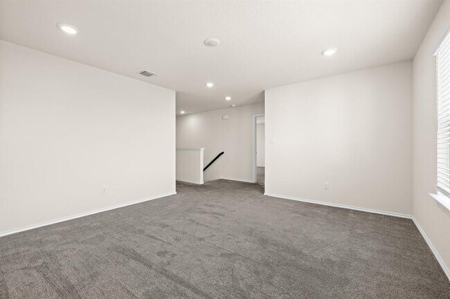 Building Photo - 616 Hugenot Wy