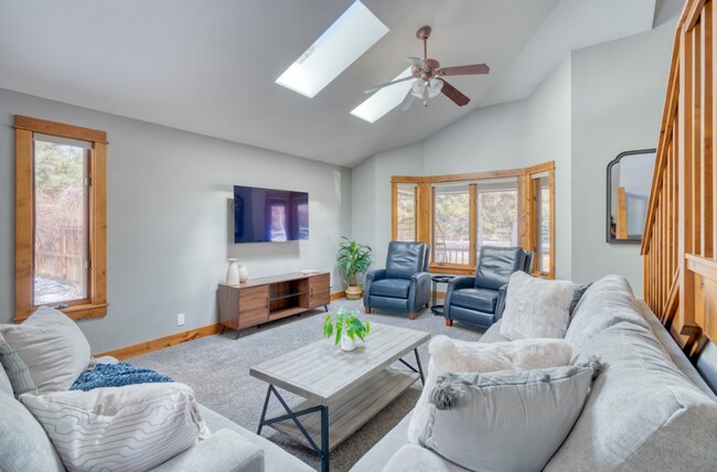 Building Photo - 61497 Orion Dr