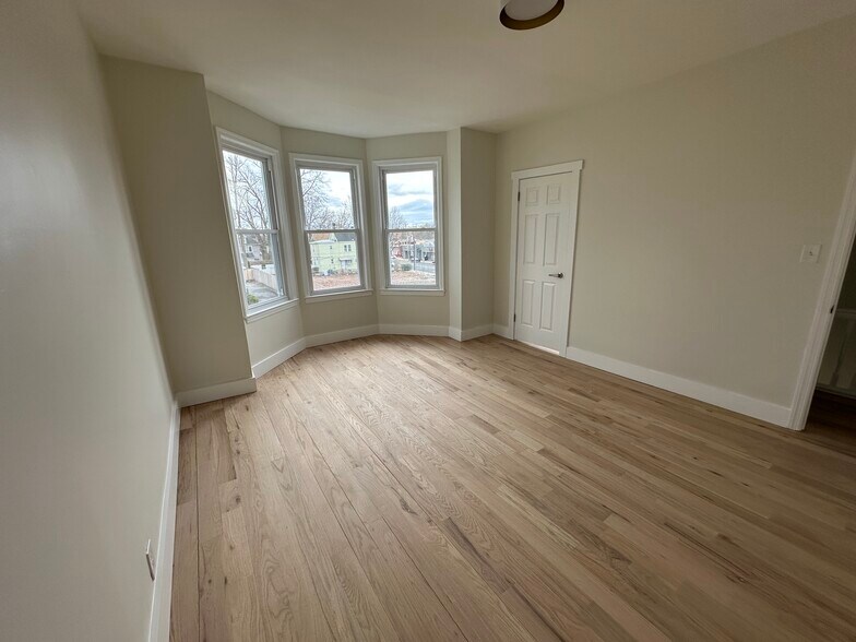 Building Photo - 59 Arnold Ter