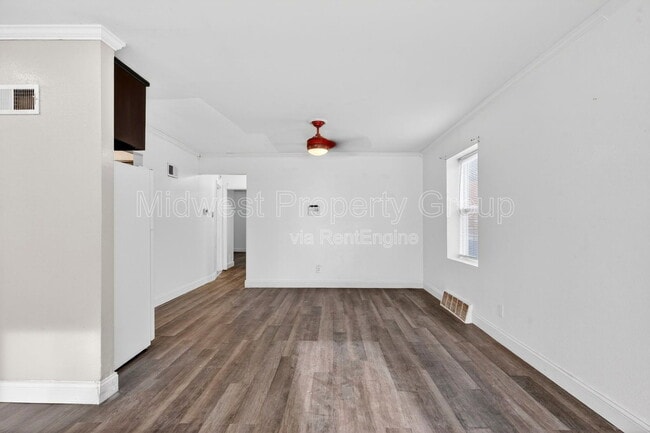 Building Photo - 2352 Rockdale Ave