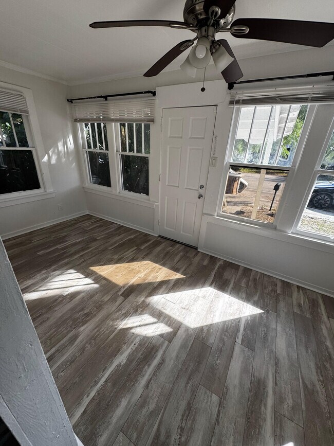 Building Photo - 315 N K St