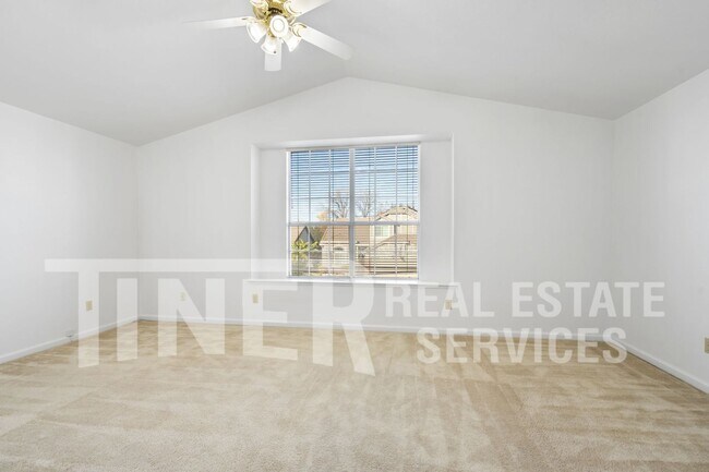 Building Photo - Spacious Home in Desireable Highland Hill ...