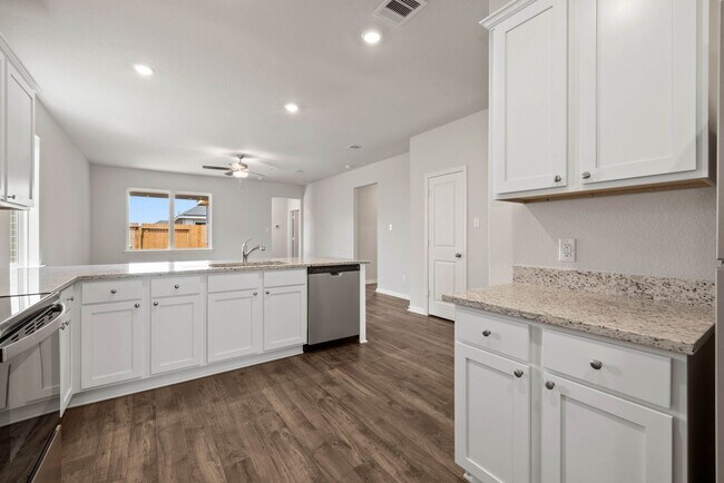Building Photo - 7619 Thrips Ln