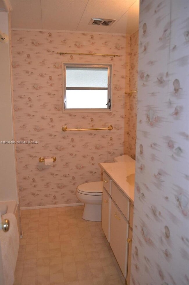 Building Photo - 1620 SW 64th Way