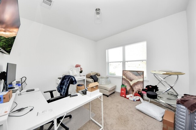 Building Photo - 9447 Klein Ln