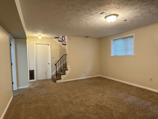 Building Photo - COMING SOON! Beautiful House in Tates Creek! 3 BR, 2.5 Baths, Finished Basement & Garage