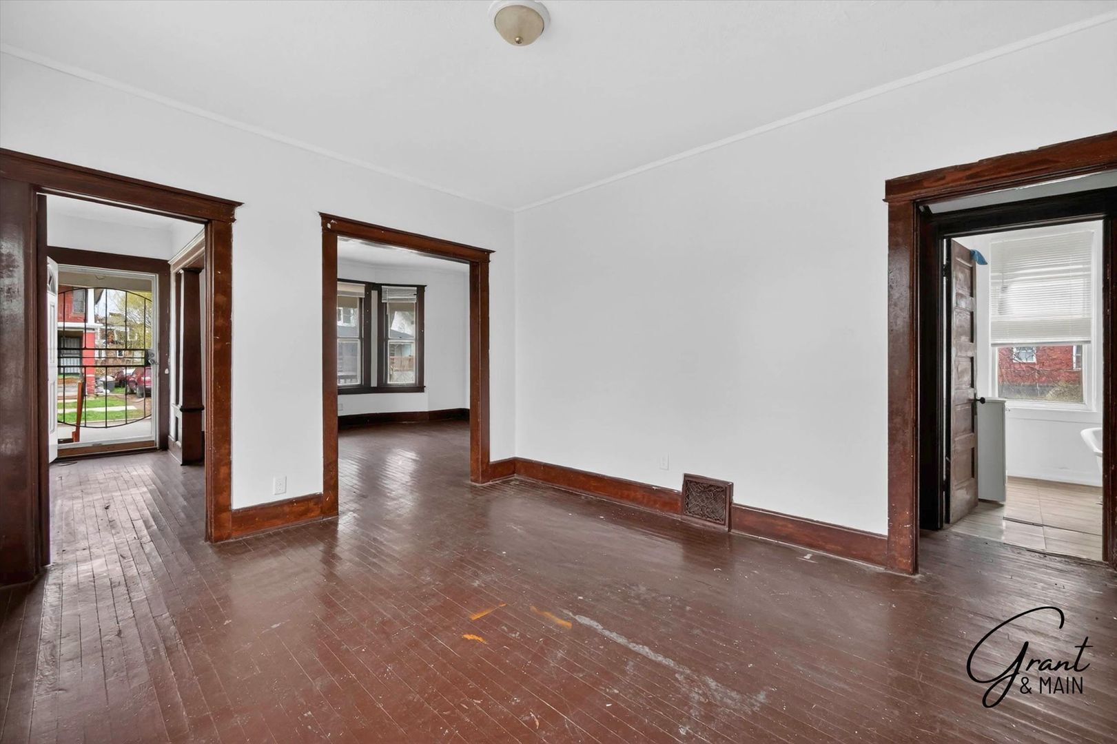 Building Photo - 127/129 W. Buena Vista - AIS-HASE LLC