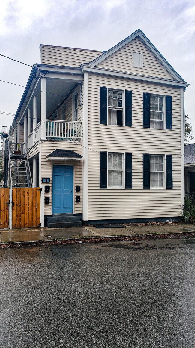 Primary Photo - 119 Drake Street Unit B