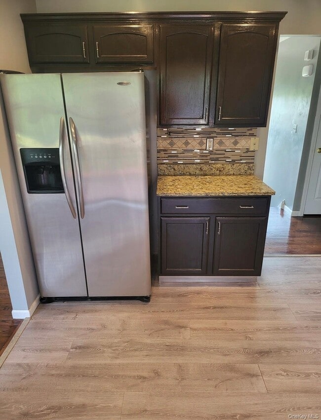 Building Photo - 20 Tammy Dr