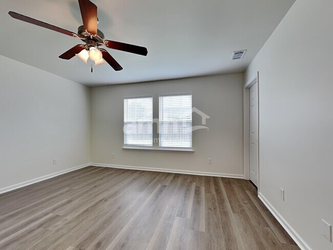 Building Photo - 312 Windmill Dr